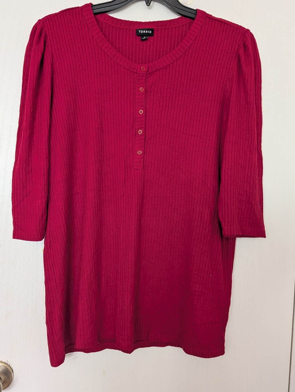 Torrid Women's Size 2X Red Quarter Sleeve Top